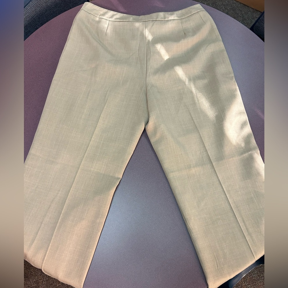 Le Suit olive green ladies pant suit size 8 - great condition - Picture 5 of 5